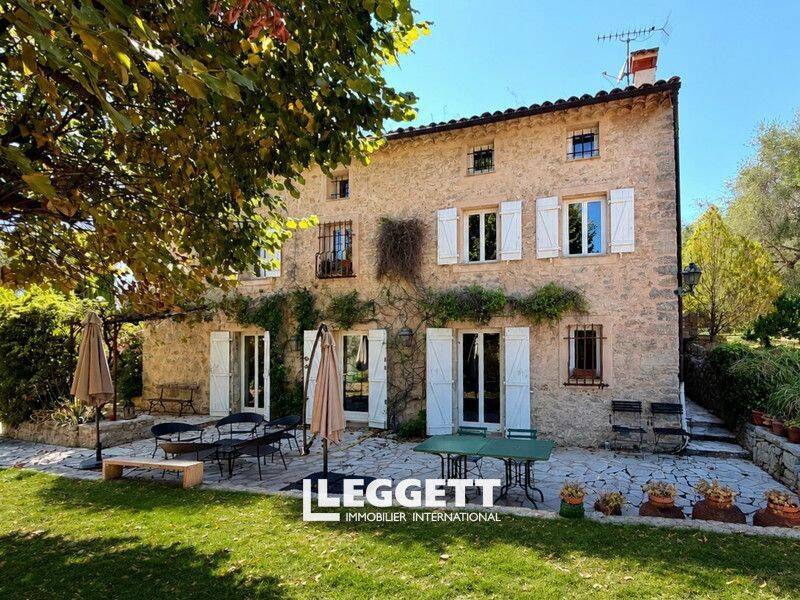 Maison 6 pièces 143 m² · à Grasse · 143 m² · 900 000 €