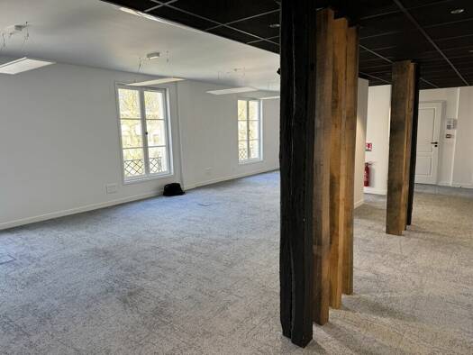 Espace bureau à louer 2 425 € 115,5 m² de bureaux divisible jusqu'à 115 m² Grammont Tours 37000