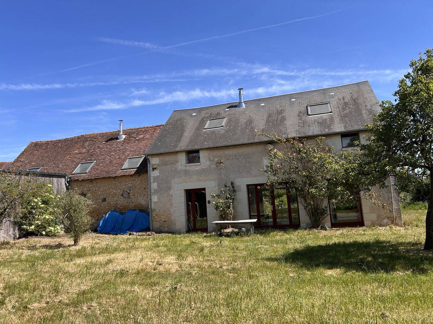 Maison 12 pièces 319 m² · à Saint-Hippolyte · 319 m² · 340 000 €