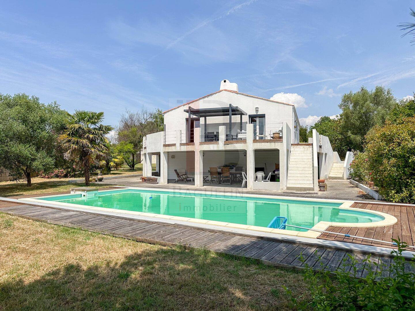 Maison 4 pièces 107 m² · à Saint-Laurent-de-la-Prée · 107 m² · 470 250 €