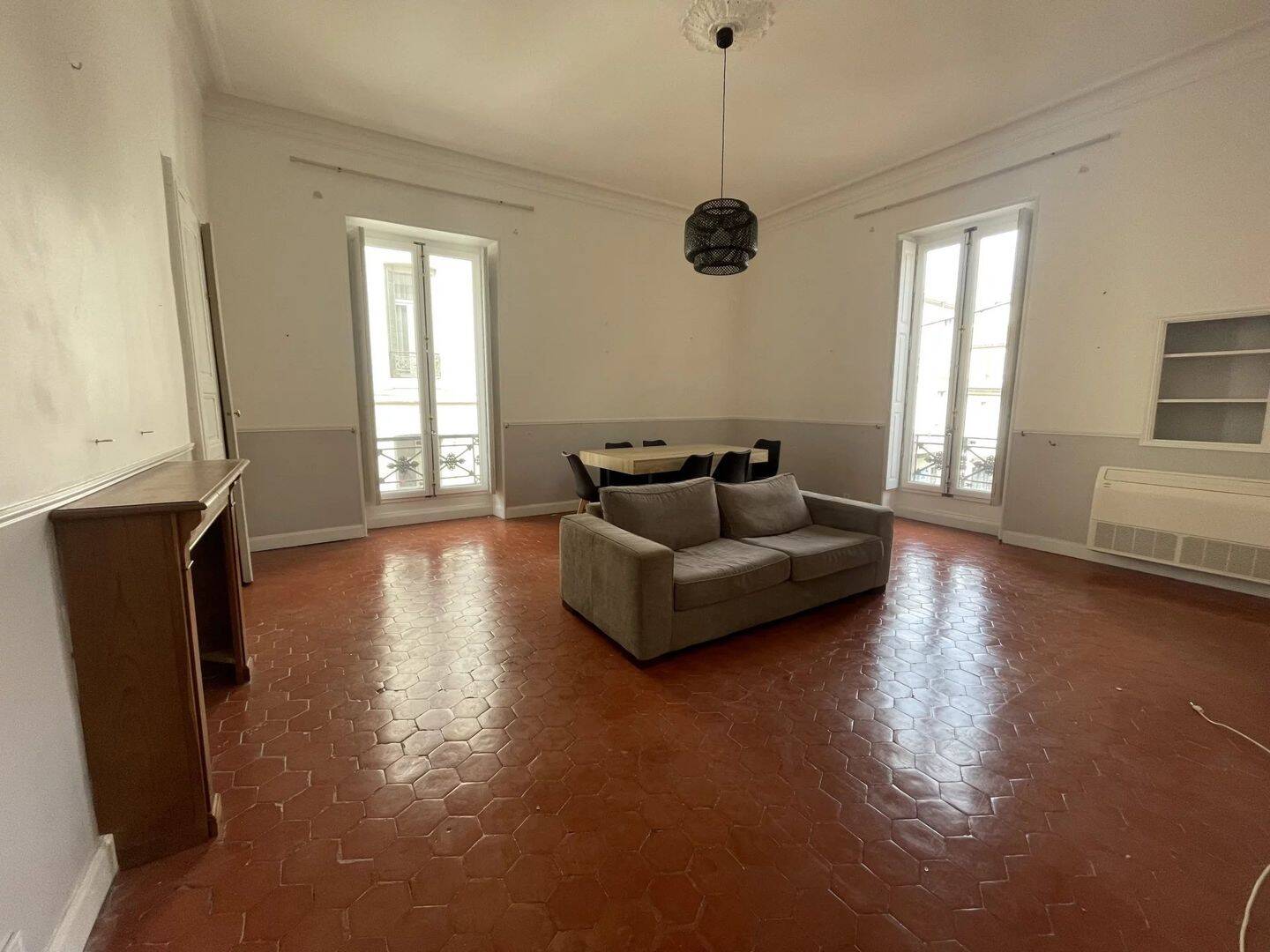 Appartement 4 pièces 116 m² · à Nîmes · 115,7 m² · 1 280 €/mois