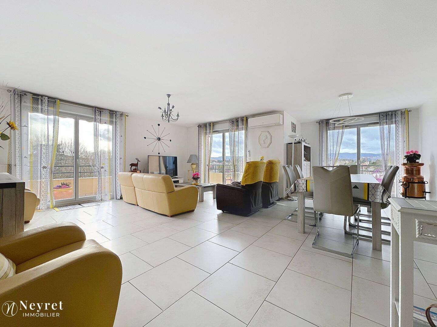 Appartement 4 pièces 114 m² · à Villefranche-sur-Saône · 114 m² · 345 000 €
