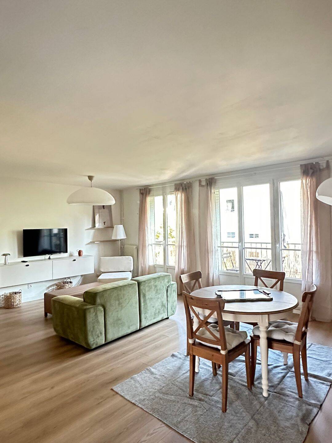 Appartement 2 pièces 57 m² · à Tassin-la-Demi-Lune · 57 m² · 1 100 €/mois