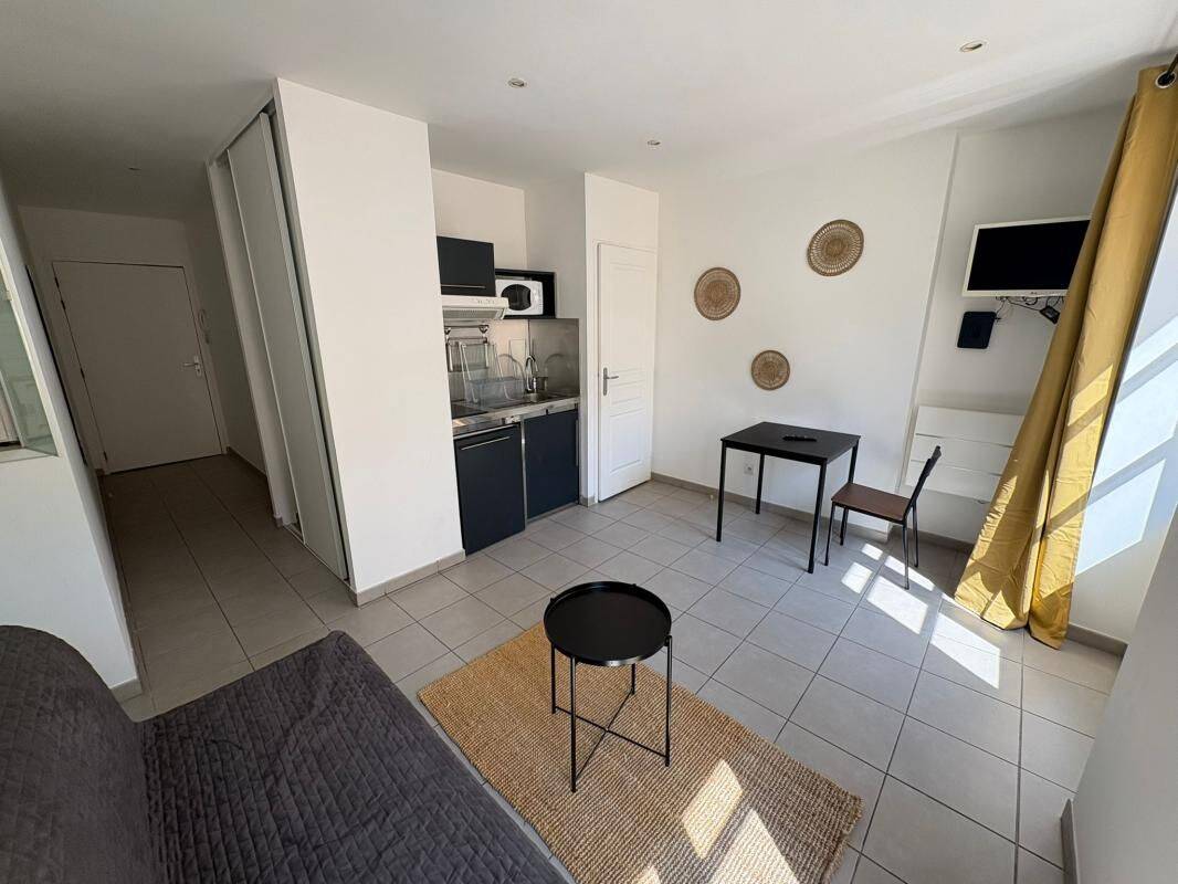 Appartement 1 pièce 22 m² · à Marseille 2ème Arrondissement · 22 m² · 651 €