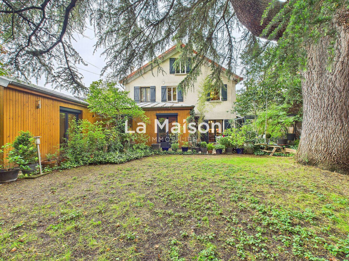 Maison 5 pièces 160 m² · à Aulnay-sous-Bois · 160 m² · 519 000 €