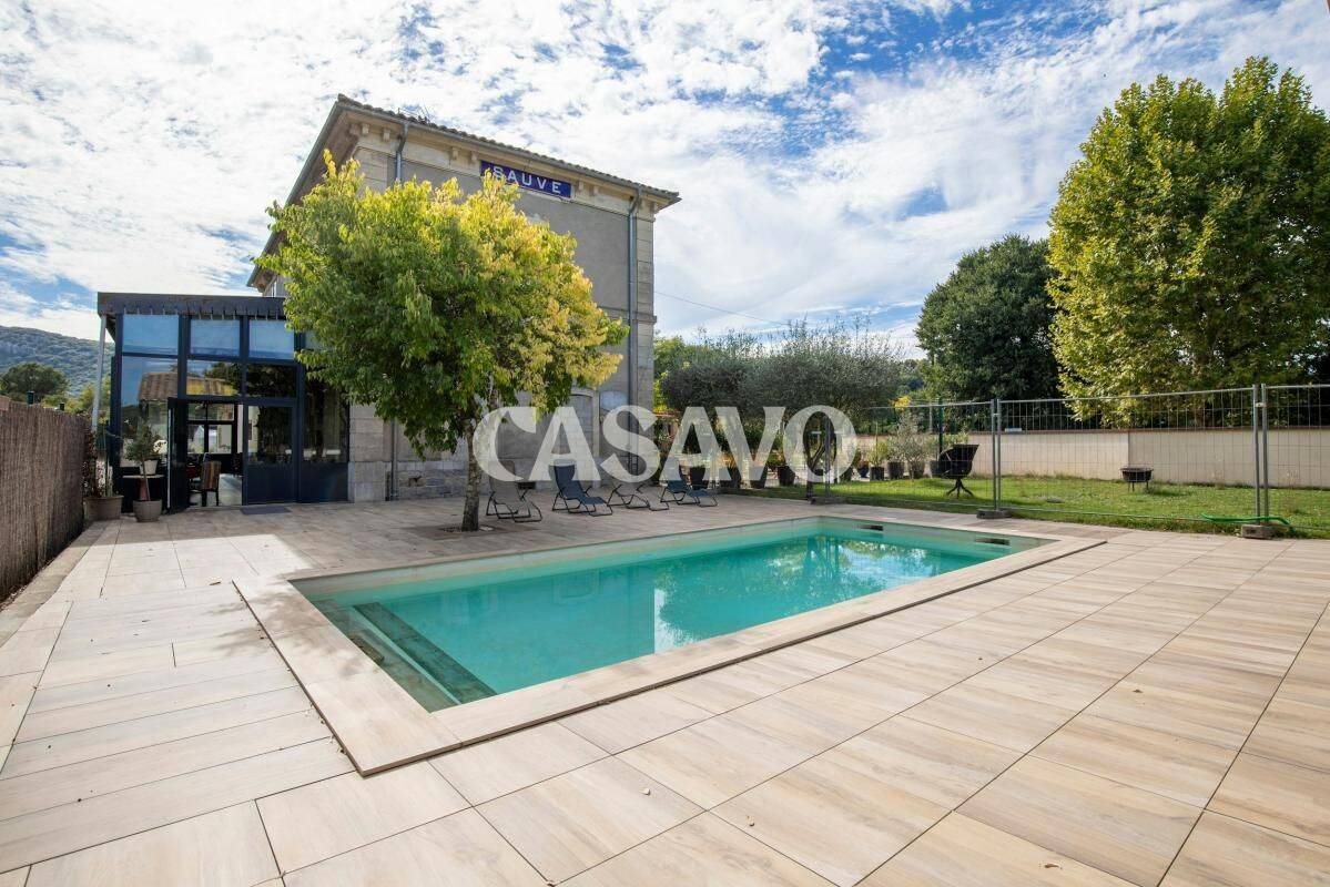 Maison 7 pièces 472 m² · à Sauve · 472 m² · 1 590 000 €