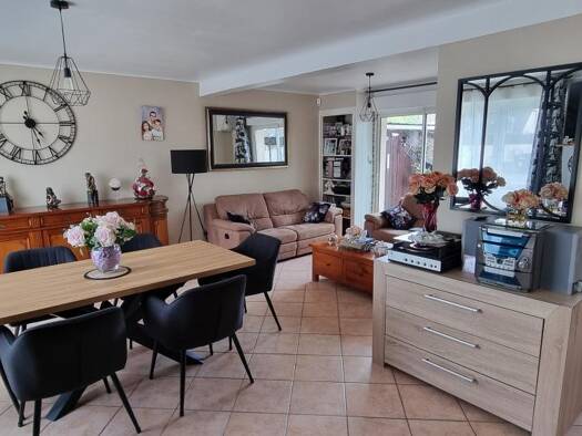 Maison à vendre 349 500 € 5 pièces 3 chambres 128 m² 525 m² de terrain Angers 49100