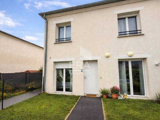 Maison à vendre - Première occupation 197 000 € 3 pièces 2 chambres 62 m² 39 m² de terrain Mormant 77720