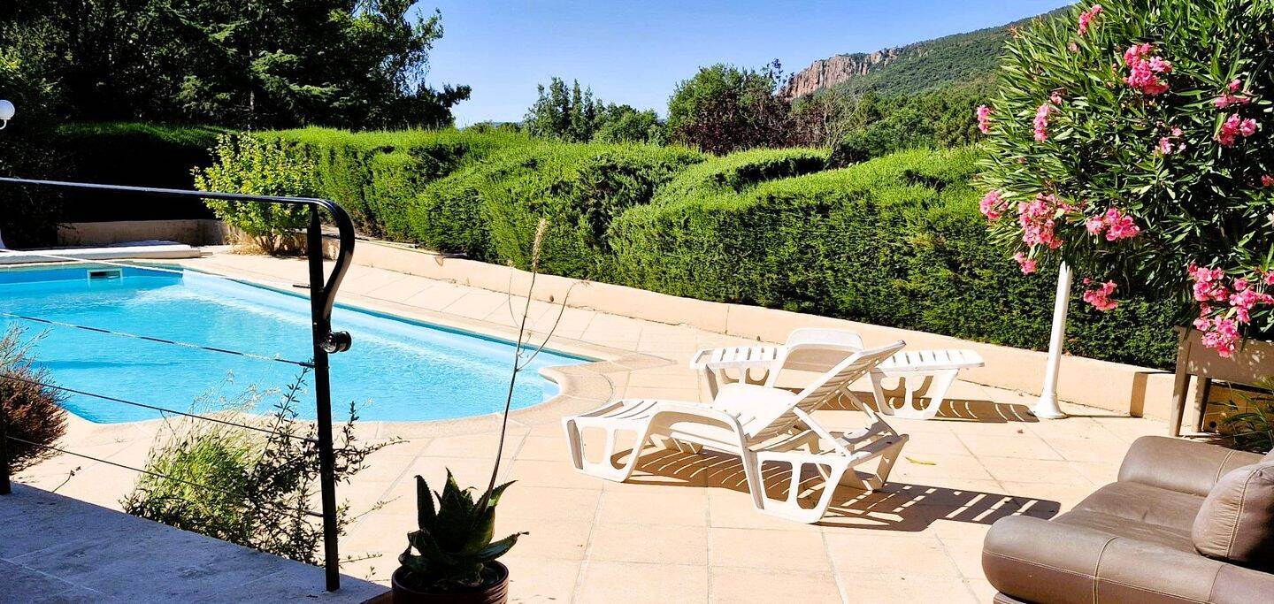 Maison 5 pièces 114 m² · à Bagnols-en-Forêt · 114 m² · 563 000 €