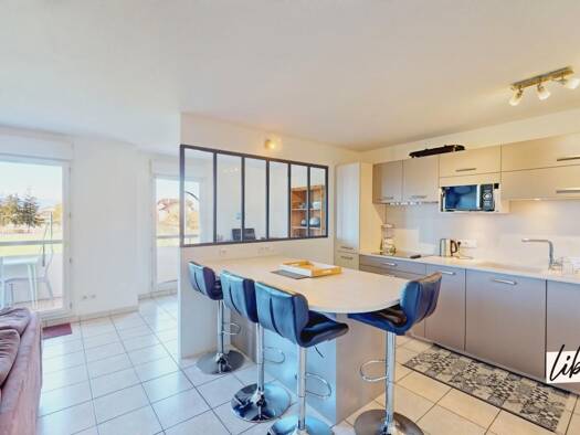Duplex à vendre 280 000 € 3 pièces 2 chambres 79,3 m² Étage 2/2 Cités Thonon-les-Bains 74200