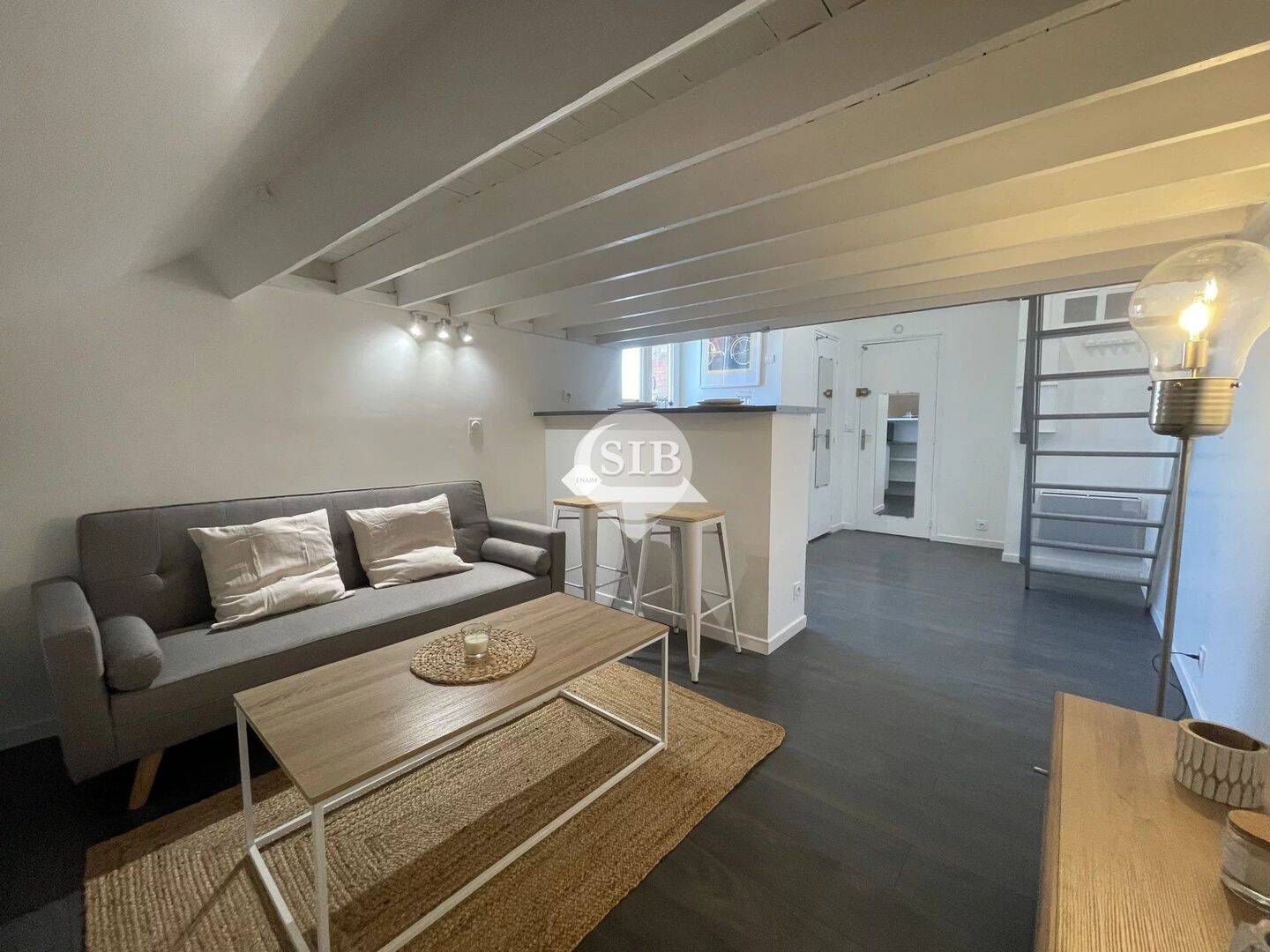 Appartement 1 pièce 17 m² · à Montlhéry · 17 m² · 648 €