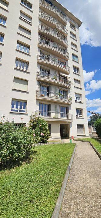 3 pièces 59 m² · à Lyon 6ème Arrondissement · 59 m² · 1 233 €
