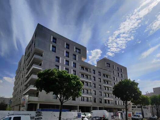 Espace bureau à louer 4 782 € 249,5 m² de bureaux divisible de 112 m² à 250 m² Bonnevay - La Soie - Les Brosses Villeurbanne 69100