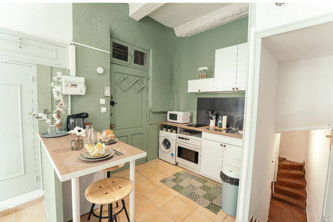 Appartement 1 pièce 23 m² · à Antibes · 23 m² · 800 €