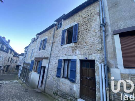 Maison de ville à vendre 99 000 € 6 pièces 4 chambres 135,5 m² 182 m² de terrain Urbain Terrasson-Lavilledieu 24120