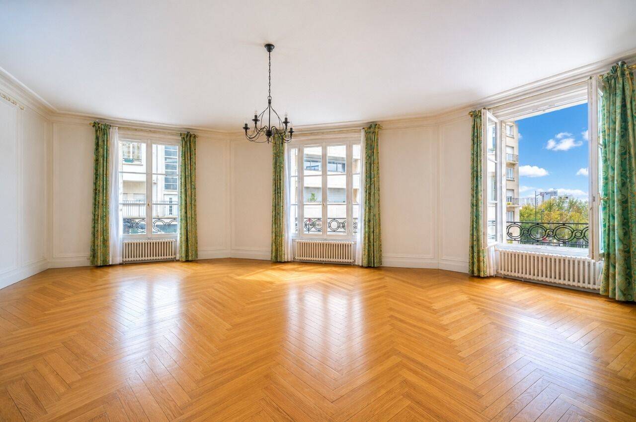 Appartement 6 pièces 183 m² · à Paris 16ème Arrondissement · 183 m² · 1 440 000 €