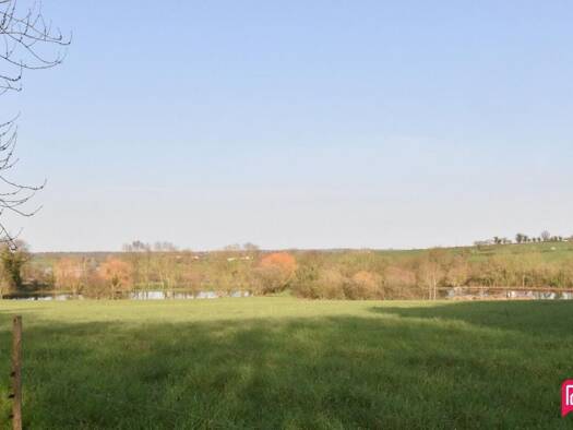 Propriété de loisirs à vendre 85 000 € 41 945 m² de terrain La Tessoualle 49280