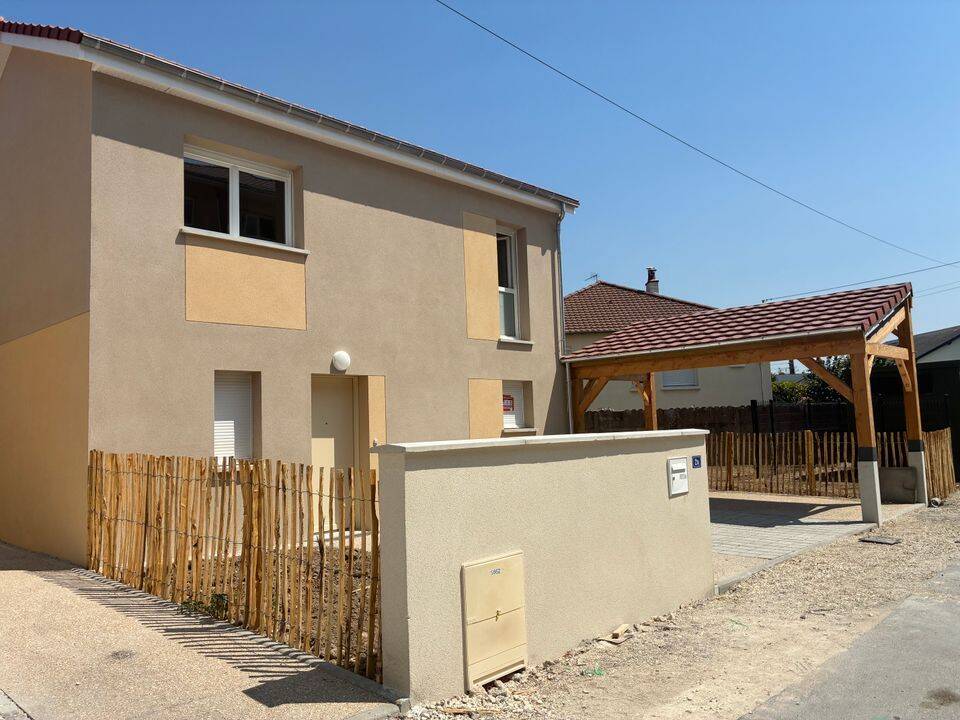 Maison 4 pièces 77 m² · à Fleury-les-Aubrais · 77 m² · 1 200 €