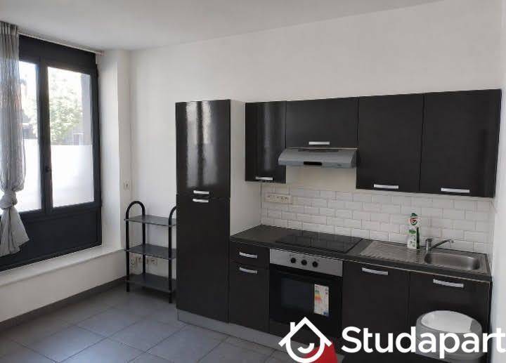 Appartement 1 pièce 30 m² · à Saint-Étienne · 30 m² · 390 €