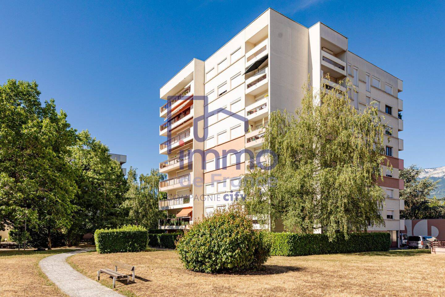 Appartement 2 pièces 52 m² · à Échirolles · 51,6 m² · 120 000 €
