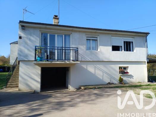 Maison de plain-pied à vendre 153 000 € 4 pièces 3 chambres 90 m² 1 672 m² de terrain Soligny-les-Étangs 10400