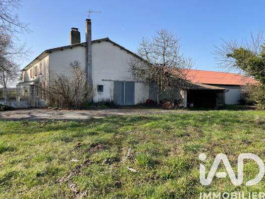 Maison à vendre 205 000 € 7 pièces 5 chambres 192 m² 7 200 m² de terrain Arthenac 17520