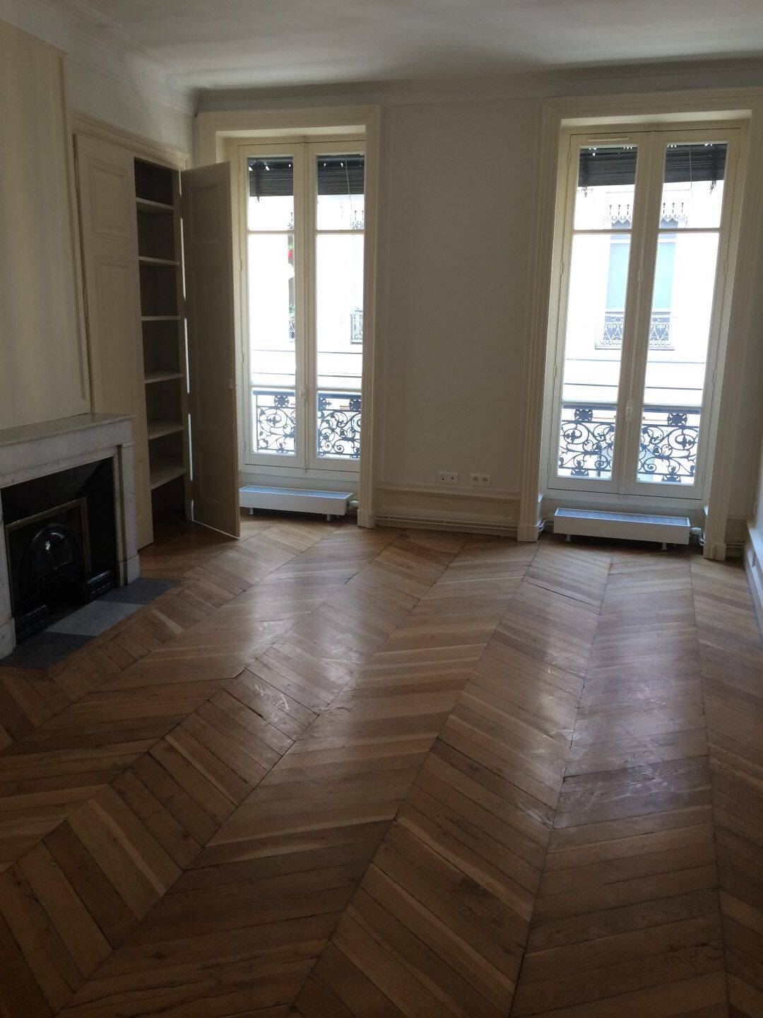 Appartement 4 pièces 115 m² · à Lyon 2ème Arrondissement · 115,2 m² · 1 660 €/mois