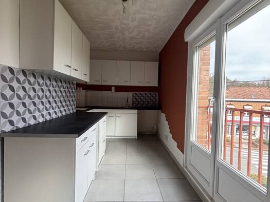 Appartement à vendre 111 000 € 4 pièces 3 chambres 83 m² Étage 2/4 Ouest Nœux-les-Mines 62290