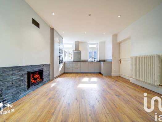 Maison à vendre 590 000 € 13 pièces 5 chambres 306 m² 1 289 m² de terrain Montoy-Flanville 57645