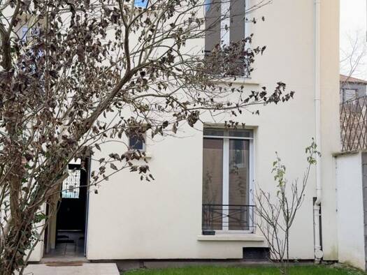 Immeuble à vendre 1 300 000 € 179 m² Cité Pierre et Marie Curie Ivry-sur-Seine 94200