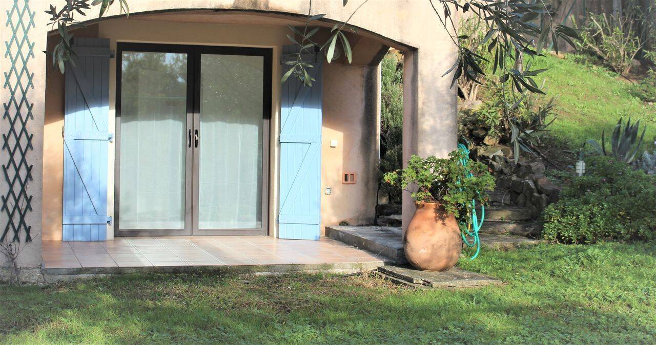 Appartement 1 pièce 16 m² · à La Roquette-sur-Siagne · 16 m² · 650 €/mois
