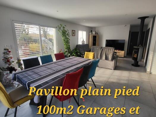 Maison de plain-pied à vendre 235 000 € 4 pièces 2 chambres 102 m² 426 m² de terrain La Chapelle-devant-Bruyères 88600