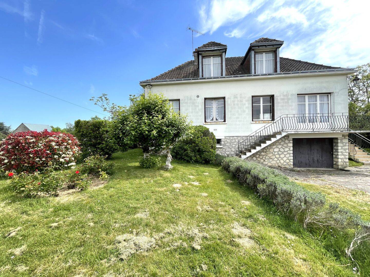 Maison 6 pièces 135 m² · à Saint-Laurent-en-Gâtines · 135 m² · 169 600 €