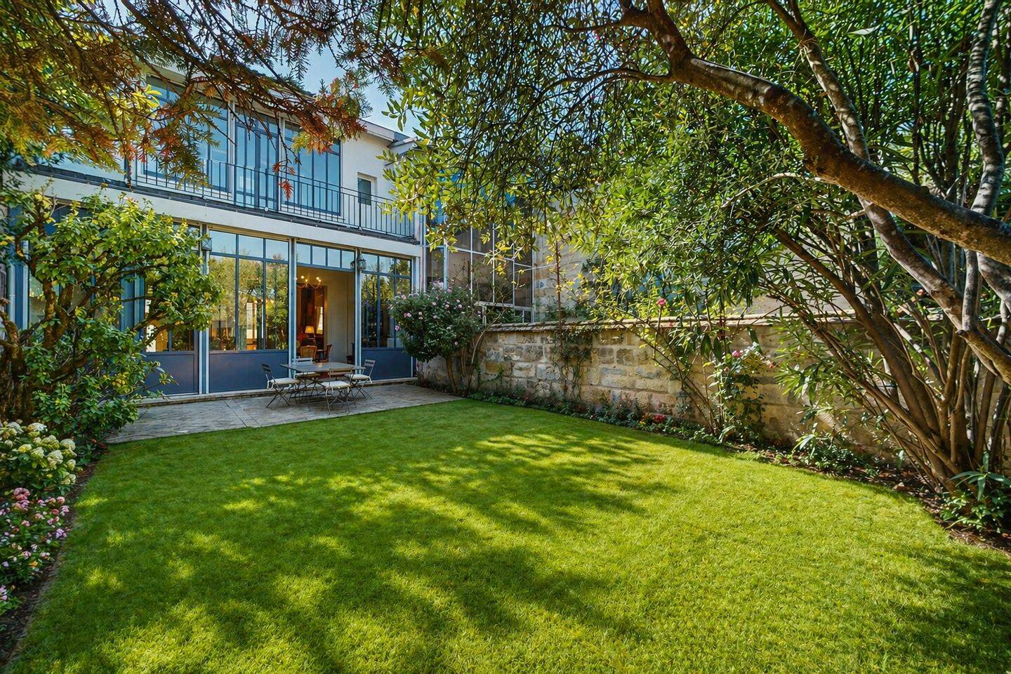 Maison 10 pièces 240 m² · à Bordeaux · 240 m² · 1 135 000 €
