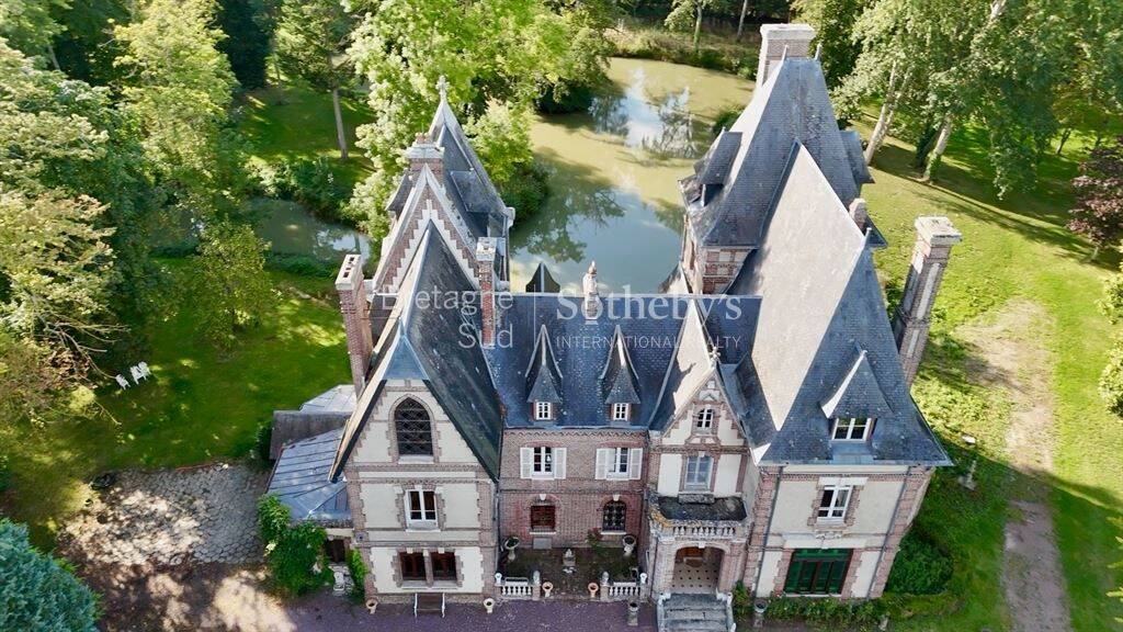 Maison 15 pièces 730 m² · à Mesnil-en-Ouche · 730 m² · 1 995 000 €