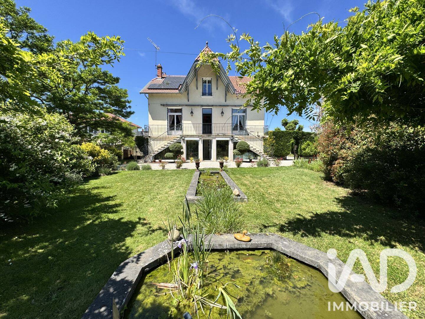 Maison 8 pièces 280 m² · à Balbigny · 280 m² · 369 000 €