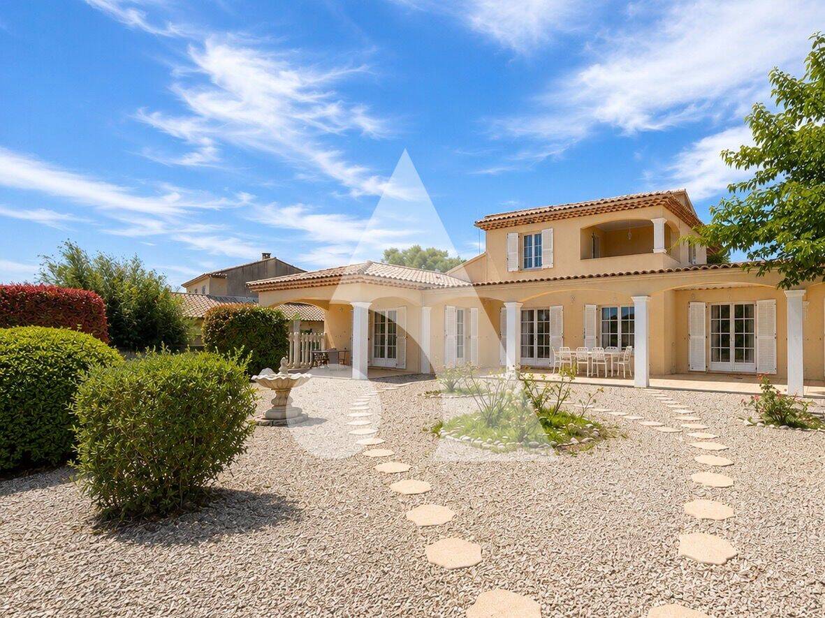 Maison 6 pièces 146 m² · à Pertuis · 146 m² · 590 000 €