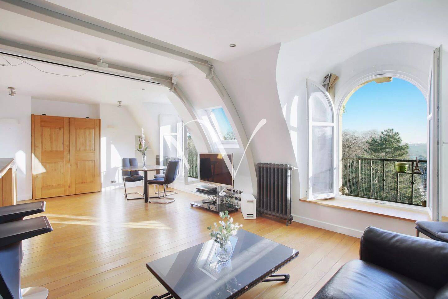 Appartement 2 pièces 56 m² · à Paris 5ème Arrondissement · 56,2 m² · 2 550 €/mois