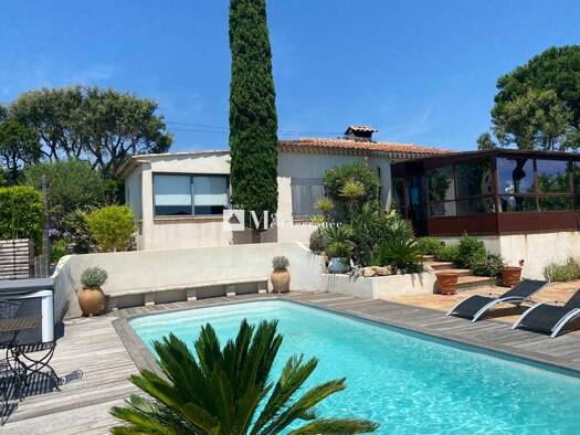 Maison à vendre 1 575 000 € 7 pièces 5 chambres 189 m² 2 320 m² de terrain Grimaud 83310