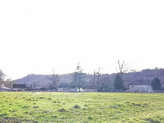 Terrain constructible à vendre 112 000 € 8 870 m² de terrain Saint-Viance 19240