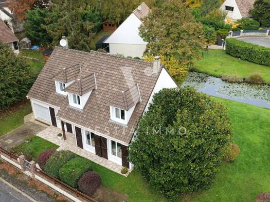 Maison à vendre 399 000 € 6 pièces 4 chambres 158 m² 902 m² de terrain Est Saint-Arnoult-en-Yvelines 78730