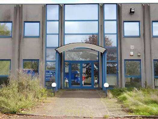 Entrepôt à louer 22 715 € 6 490 m² d'espace de stockage Iwuy 59141