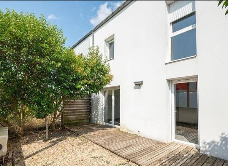 Maison à vendre 228 975 € 4 pièces 3<br/>chambres 87 m²<br/>superficie 107 m²<br/>terrain Le Fief-La Garenne Royan 17200