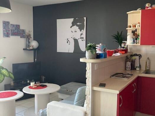 Appartement à louer 636 € 2 pièces 1 chambre 37 m² 1er étage Vallée Barrey-Piscine-Madelaine Mondeville 14120