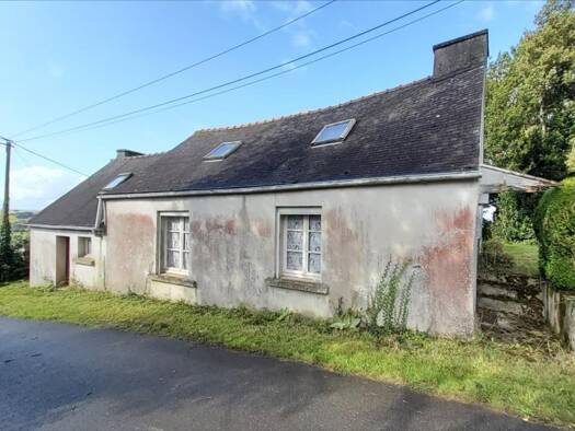 Maison à vendre 52 500 € 4 pièces 2 chambres 63 m² 2 084 m² de terrain Poullaouen 29246