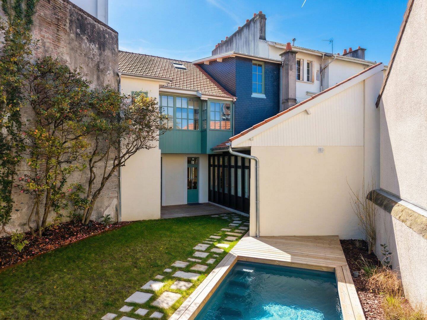 Maison 7 pièces 247 m² · à Pau · 247 m² · 749 000 €