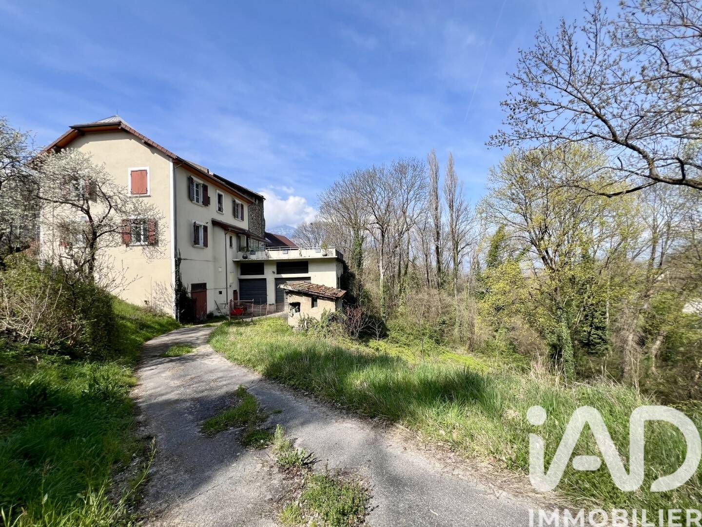 Maison 8 pièces 188 m² · à Saint-Georges-de-Commiers · 188,4 m² · 320 000 €