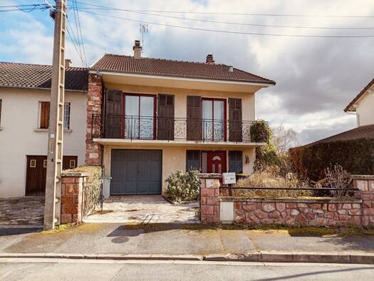 Maison à vendre 151 200 € 10 pièces 5 chambres 152 m² 600 m² de terrain Cité Bretonnie-Chatelet-Favieres-Conches Montluçon 03100