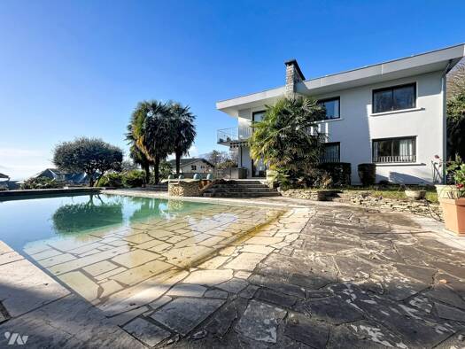 Maison à vendre 970 000 € 9 pièces 6 chambres 233 m² 1 371 m² de terrain Meylan 38240