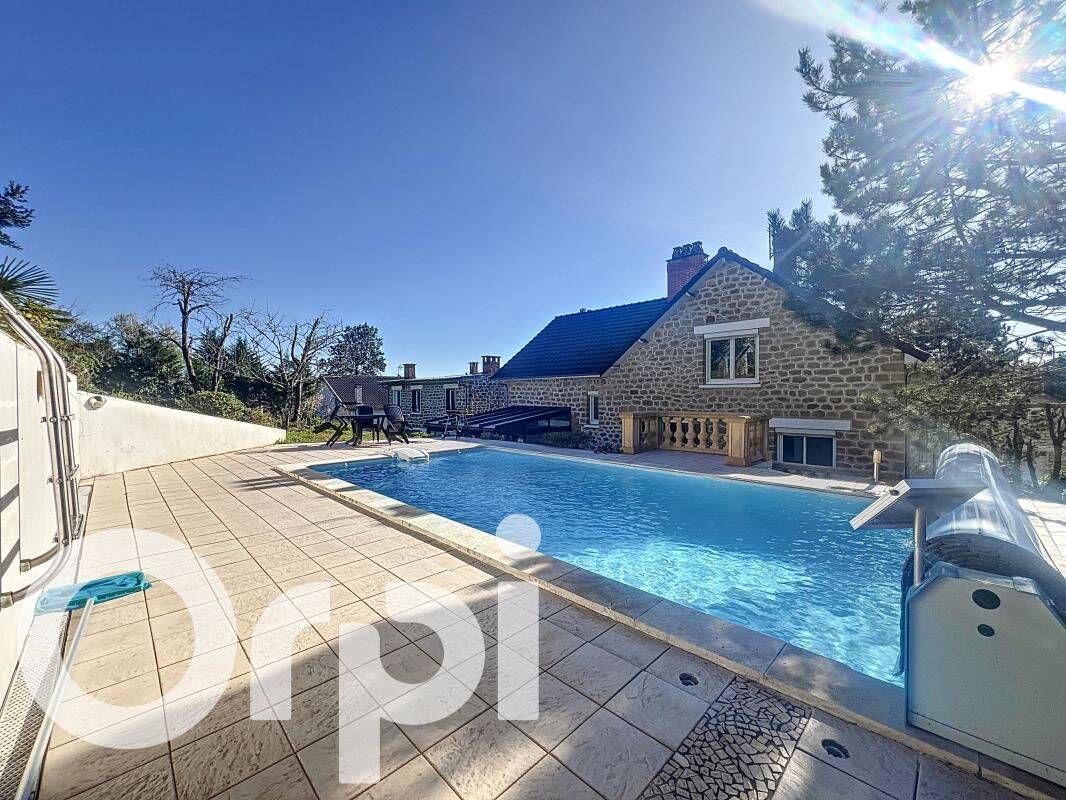 Maison 6 pièces 178 m² · à Brive-la-Gaillarde · 178 m² · 287 500 €